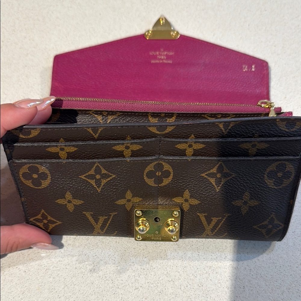 SOLD! Louis Vuitton Pink and Brown Women's Wallet - Picture 10 of 11